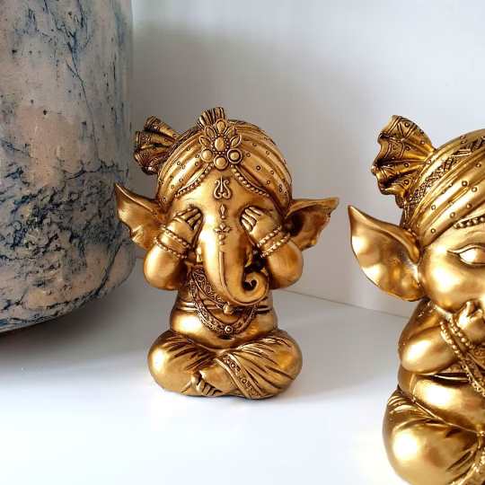 Gold Ganesh Set - Black Qubd