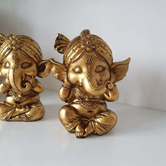 Gold Ganesh Set - Black Qubd